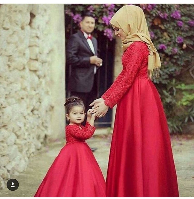 صور ام وبنتها , الاصل والصورة بنت وامها معا في نفس الصورة