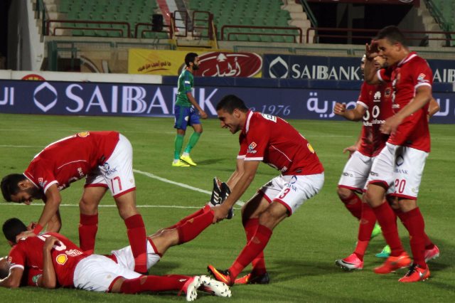 صور لعيبه الاهلي - حبيب الملايين نادي القرن الاهلي 878 5